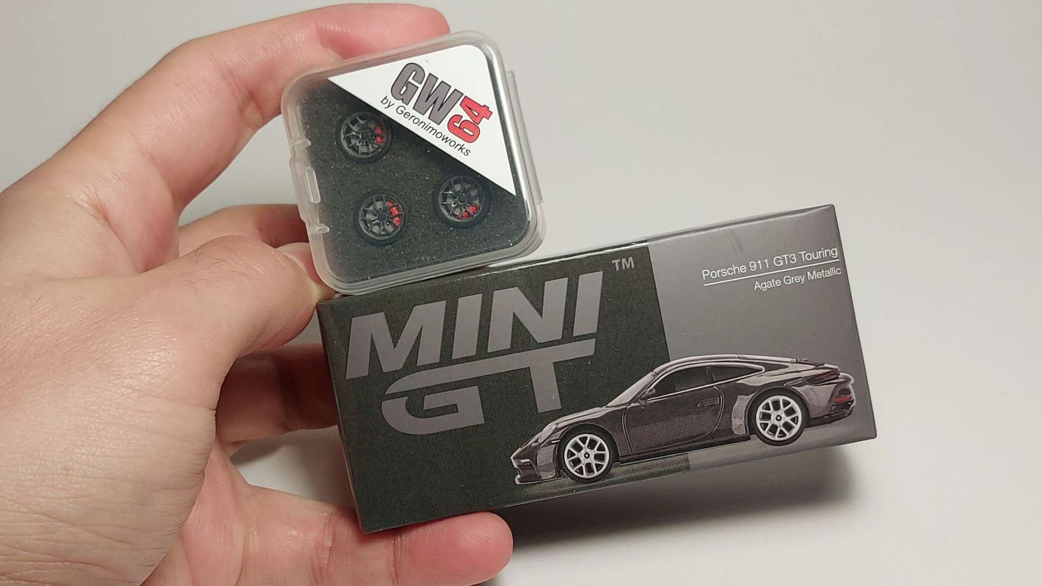Wheel swap on a Mini GT - Brixton CM5-RS by Premium Model Garage